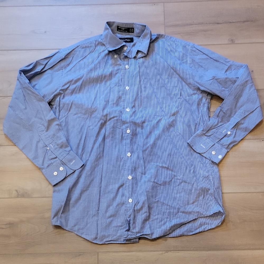 Nautica Blue Casual Button Down Shirt with Small Checked Pattern Size 32/33
